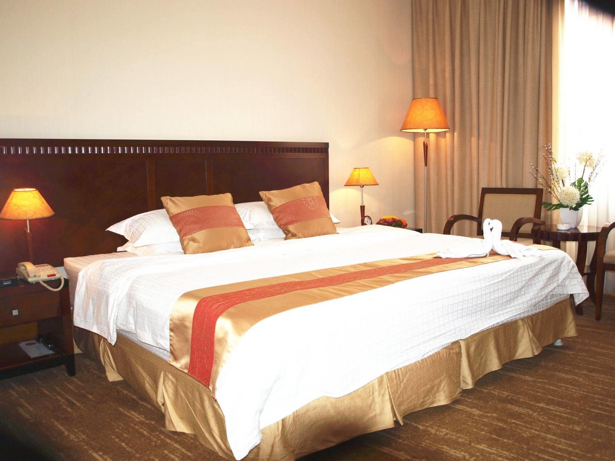 Taicang Century Hotel מראה חיצוני תמונה
